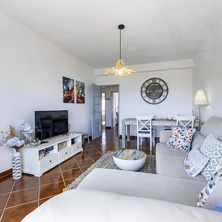 Coolhouses Algarve Luz, 2 Bed Floor Flat, Amazing Sea View, Central. Delicia Do Sol Luz