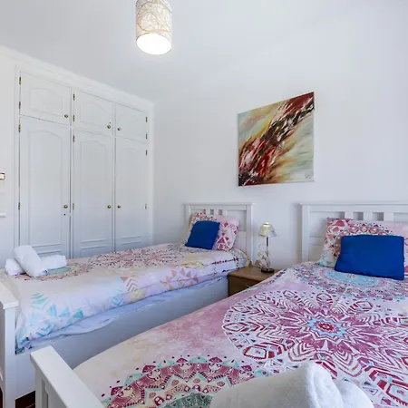 Coolhouses Algarve Luz, 2 Bed Floor Flat, Amazing Sea View, Central. Delicia Do Sol