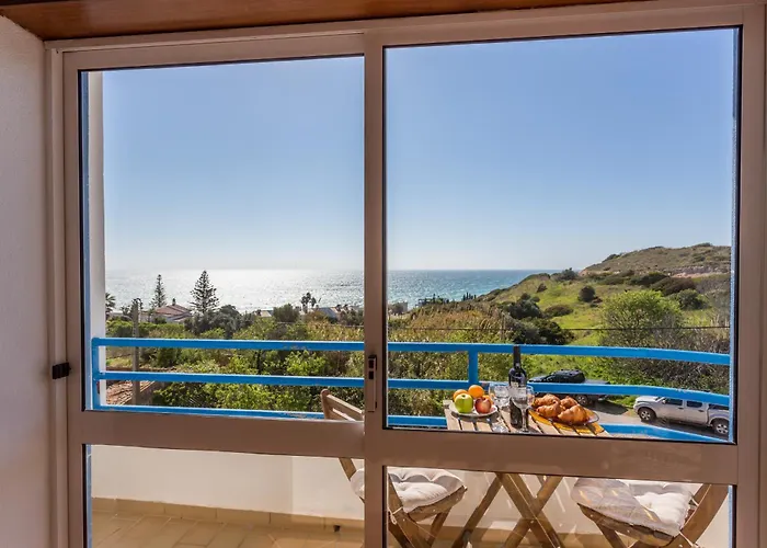 Coolhouses Algarve Luz, 2 Bed Floor Flat, Amazing Sea View, Central. Delicia Do Sol *