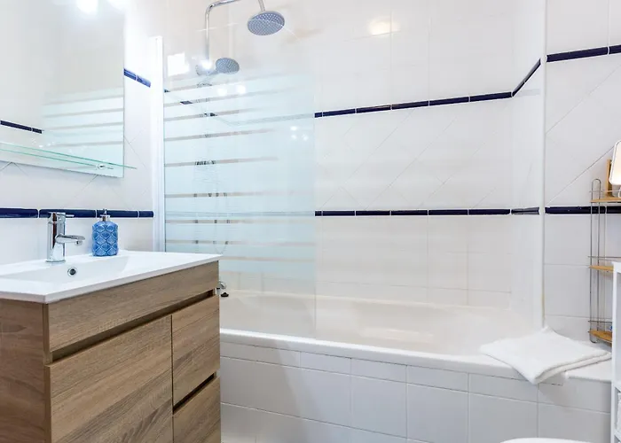 Coolhouses Algarve Luz, 2 Bed Floor Flat, Amazing Sea View, Central. Delicia Do Sol