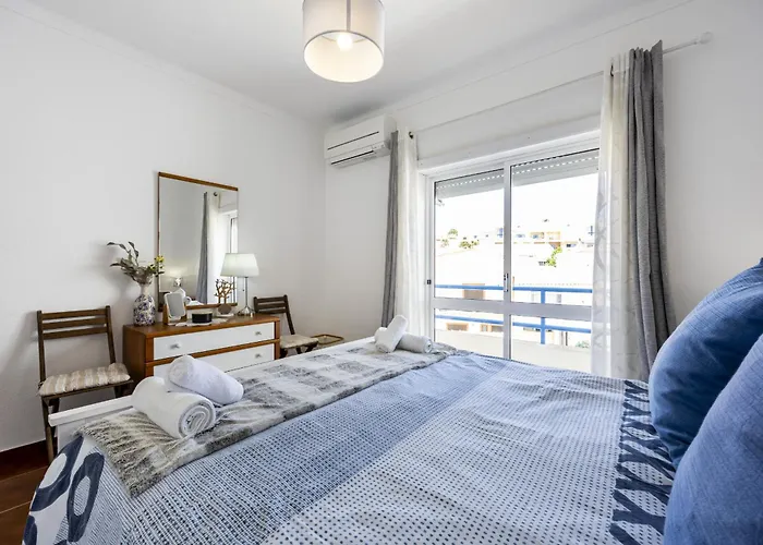 Апартаменты Coolhouses Algarve Luz, 2 Bed Floor Flat, Amazing Sea View, Central. Delicia Do Sol