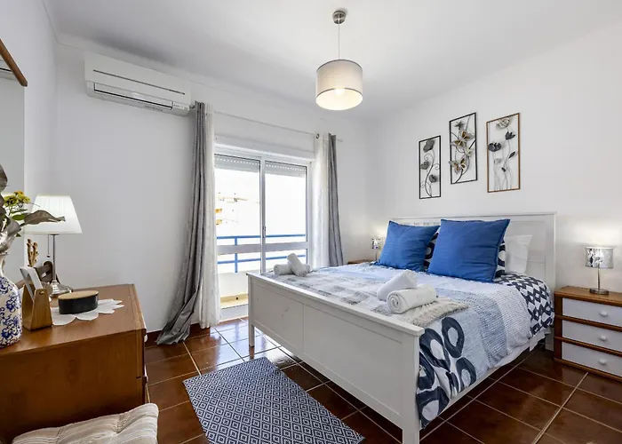 Coolhouses Algarve Luz, 2 Bed Floor Flat, Amazing Sea View, Central. Delicia Do Sol Апартаменты *