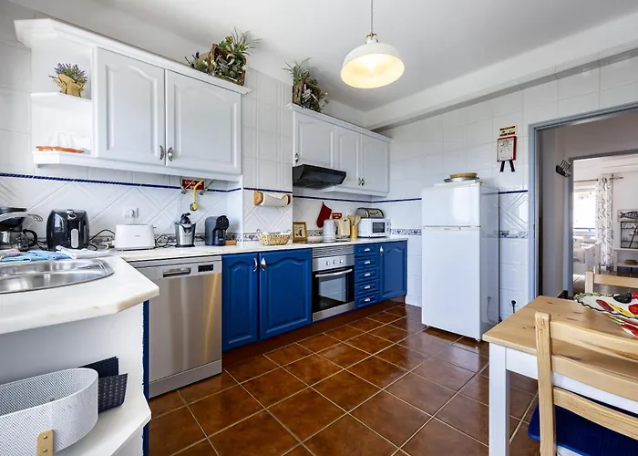 Coolhouses Algarve Luz, 2 Bed Floor Flat, Amazing Sea View, Central. Delicia Do Sol *