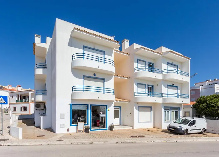 Coolhouses Algarve Luz, 2 Bed Floor Flat, Amazing Sea View, Central. Delicia Do Sol Апартаменты *