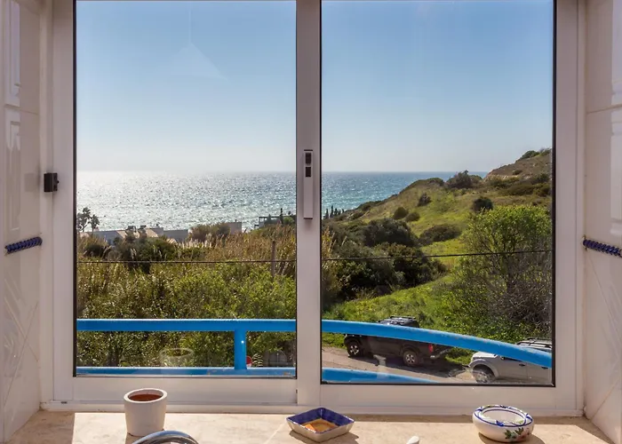 Coolhouses Algarve Luz, 2 Bed Floor Flat, Amazing Sea View, Central. Delicia Do Sol Апартаменты