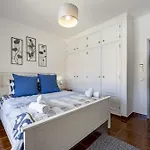 Coolhouses Algarve Luz, 2 Bed Floor Flat, Amazing Sea View, Central. Delicia Do Sol * Luz