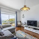 Coolhouses Algarve Luz, 2 Bed Floor Flat, Amazing Sea View, Central. Delicia Do Sol 公寓