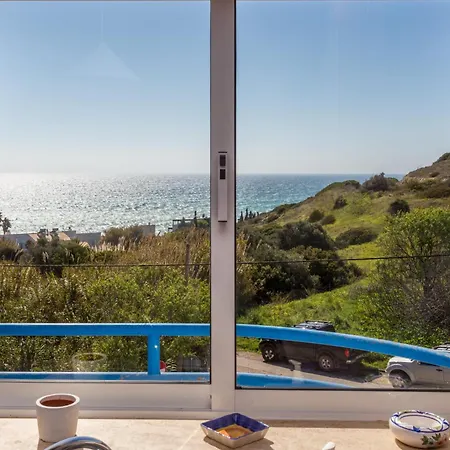 Coolhouses Algarve Luz, 2 Bed Floor Flat, Amazing Sea View, Central. Delicia Do Sol Апартаменты